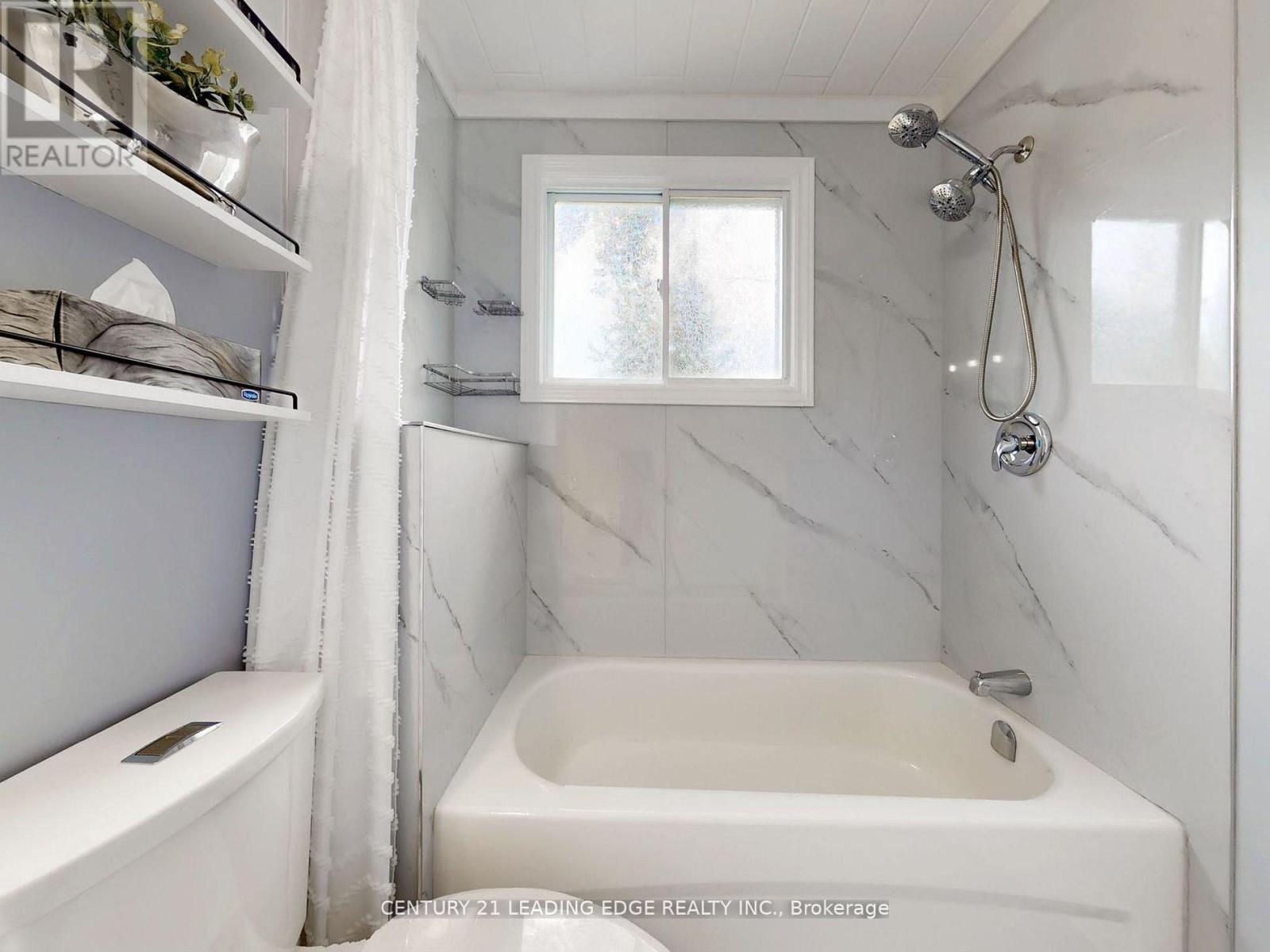 27 Isle Vista Drive, Georgina, Ontario  L0E 1N0 - Photo 24 - N12536812