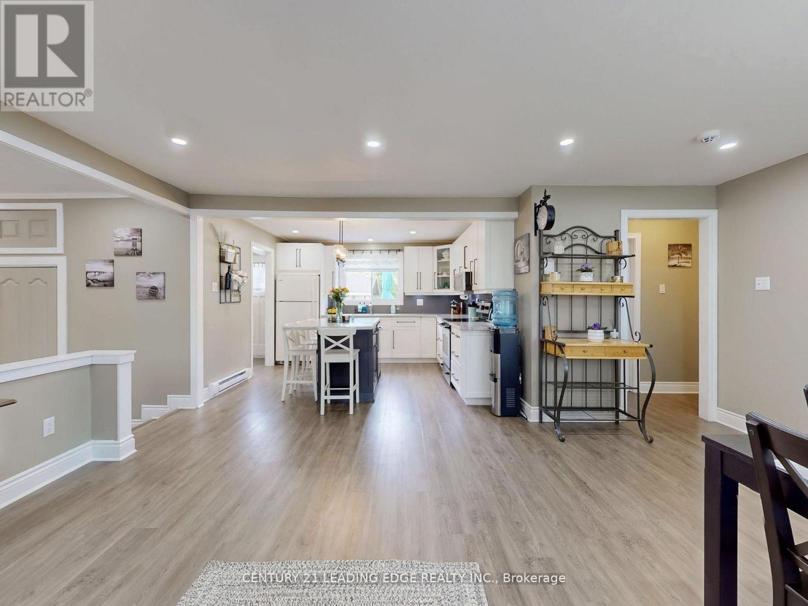 27 Isle Vista Drive, Georgina, Ontario  L0E 1N0 - Photo 4 - N12536812