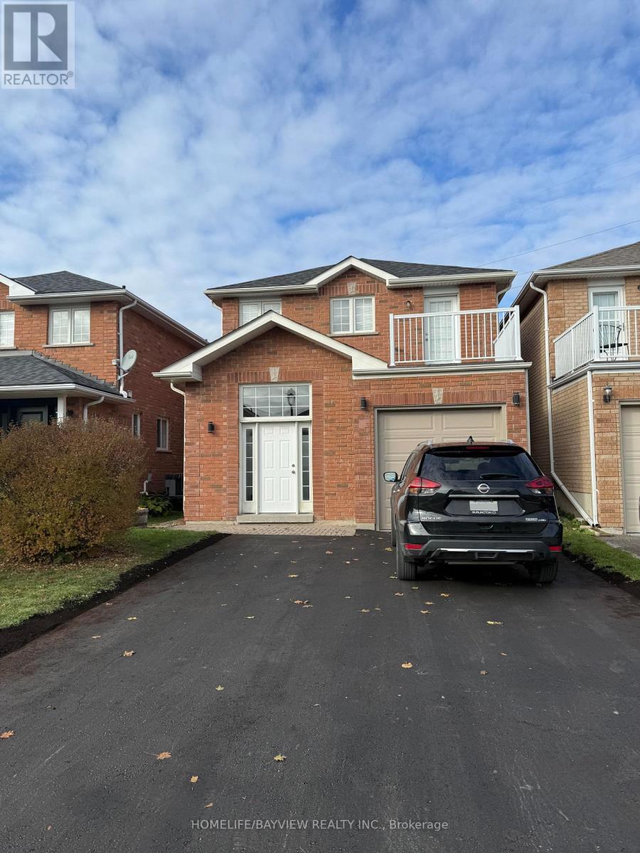 61 CLEARMEADOW BOULEVARD, Newmarket, Ontario