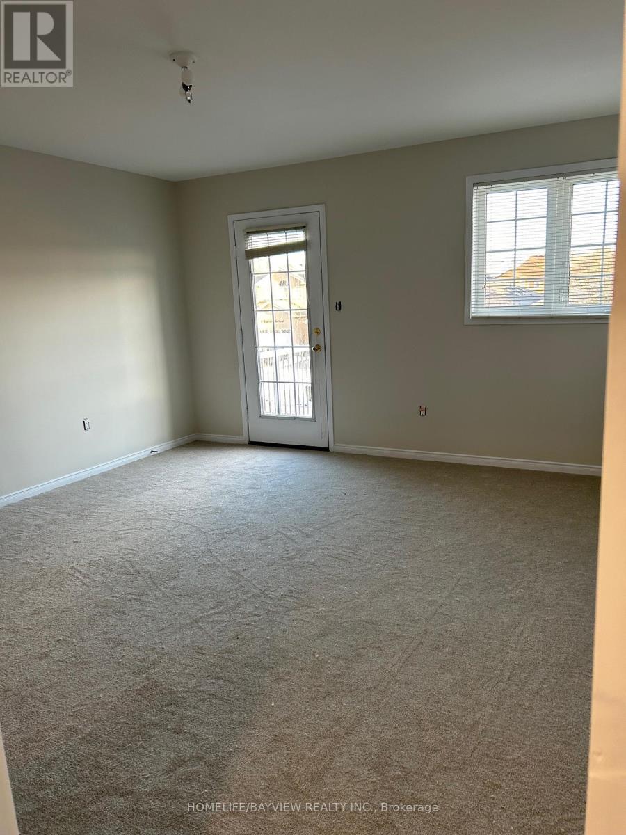 61 Clearmeadow Boulevard, Newmarket, Ontario  L3X 2M6 - Photo 10 - N12536836