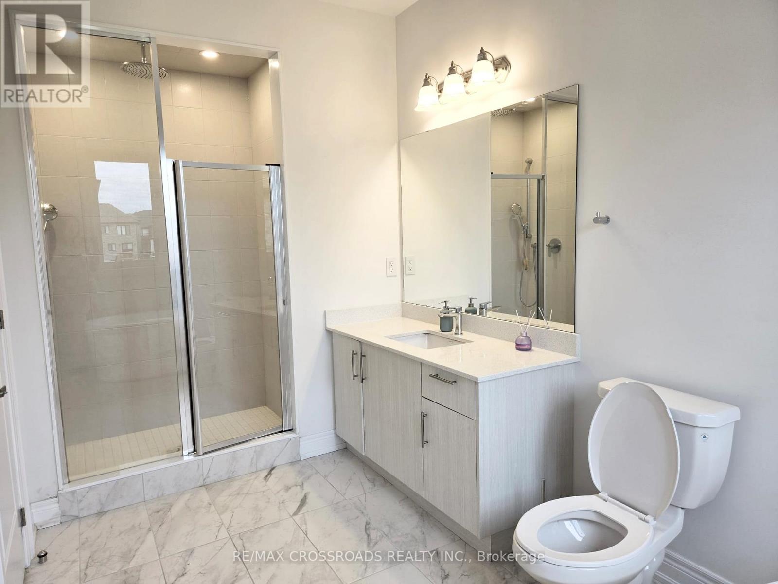 12 Schmeltzer Crescent, Richmond Hill, Ontario  L4E 1A2 - Photo 12 - N12536866