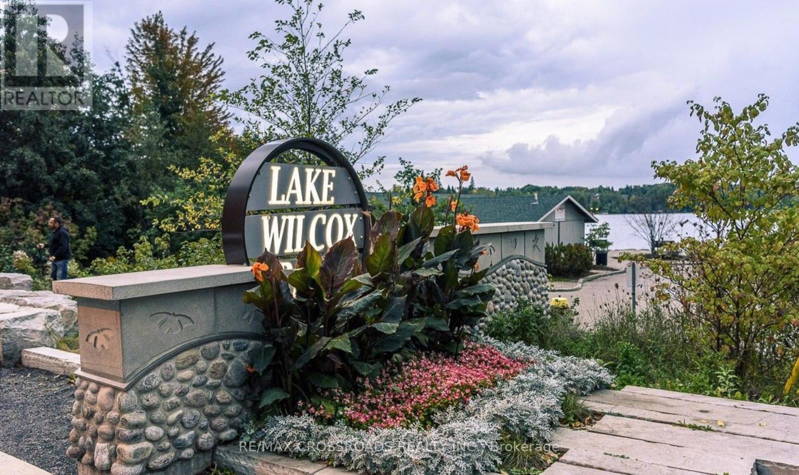 12 Schmeltzer Crescent, Richmond Hill, Ontario  L4E 1A2 - Photo 15 - N12536866