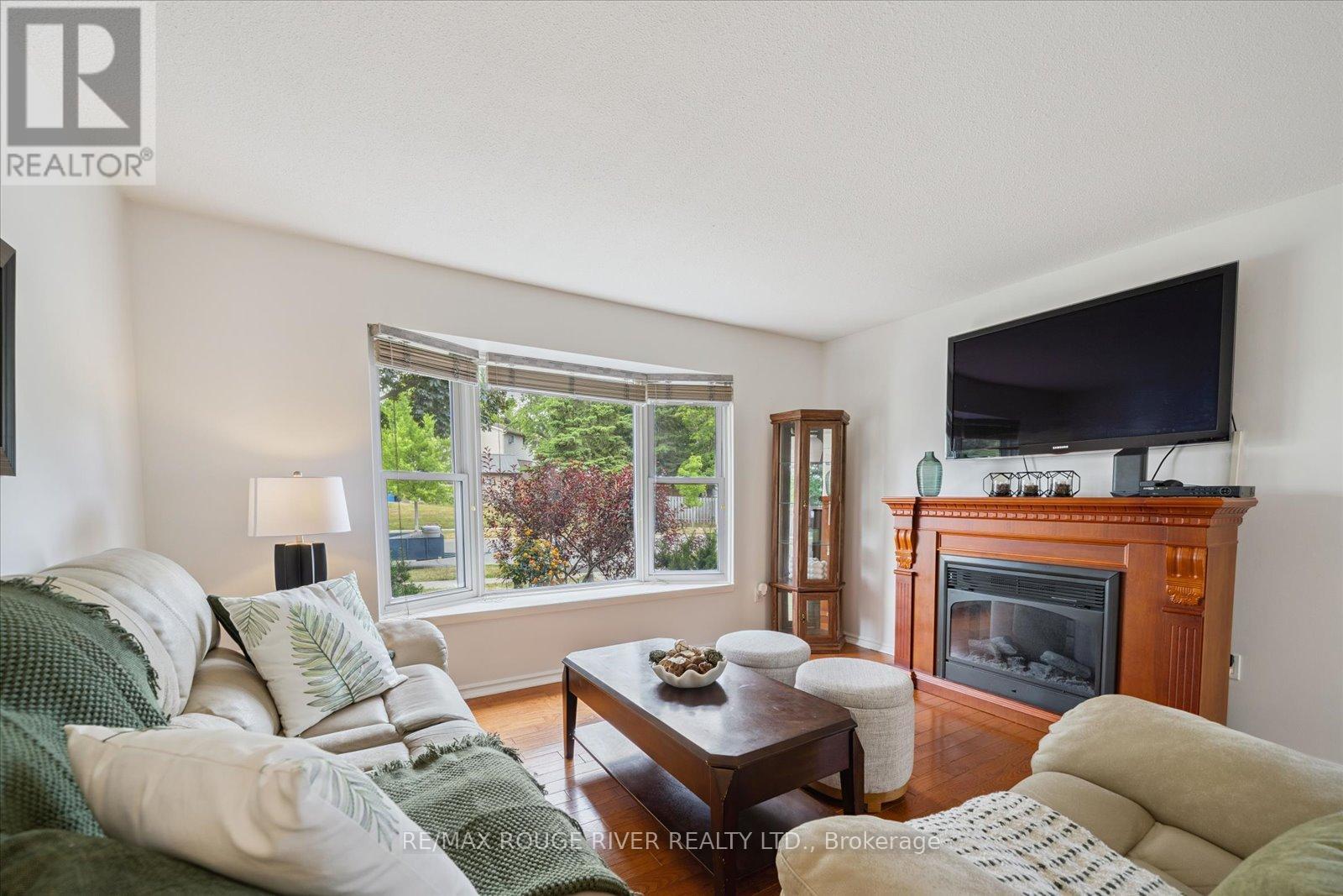 600 Galahad Drive, Oshawa, Ontario  L1K 1M2 - Photo 7 - E12537002