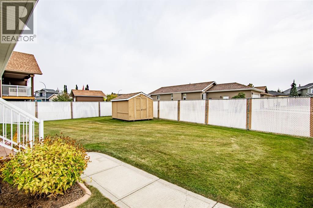 8 Oswald Close, Red Deer, Alberta  T4R 5E2 - Photo 4 - A2260856