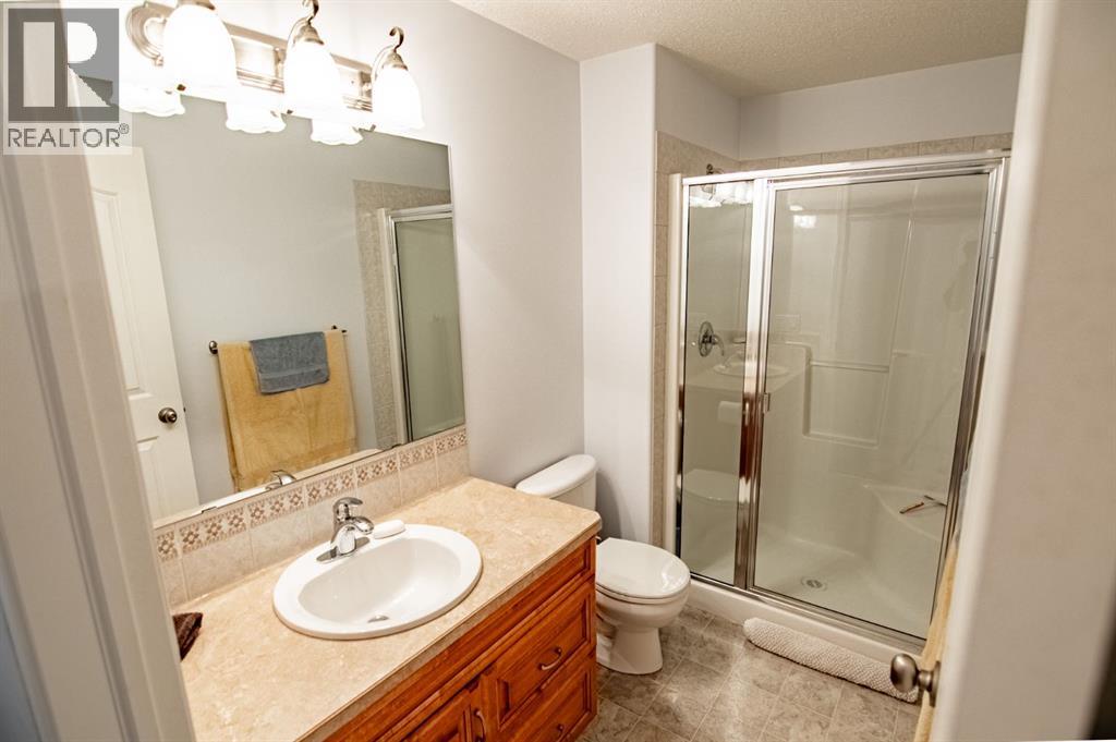 8 Oswald Close, Red Deer, Alberta  T4R 5E2 - Photo 38 - A2260856