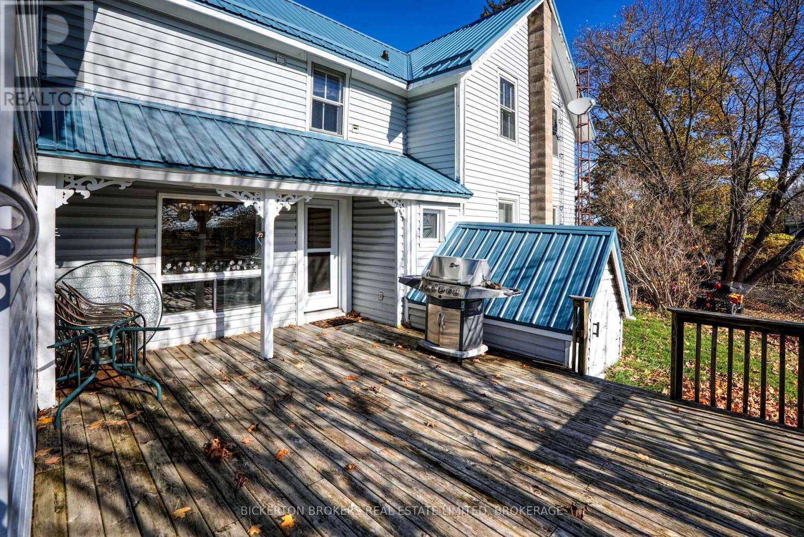 20 Gilbert Street, Lansdowne Village, Ontario K0E 1L0 - Photo 8 - X12536942