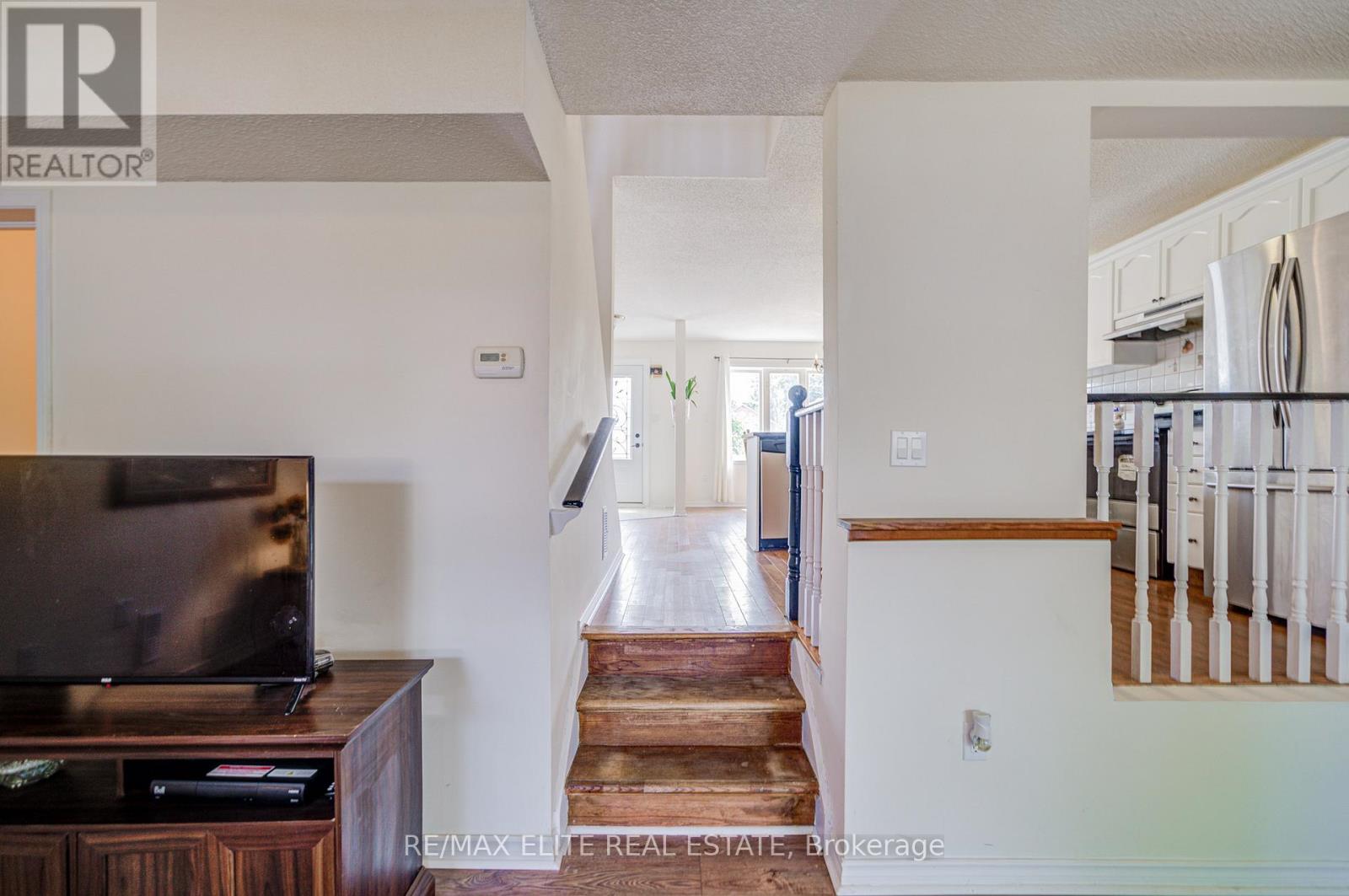 222 Country Lane, Barrie, Ontario  L4N 0W1 - Photo 24 - S12536686