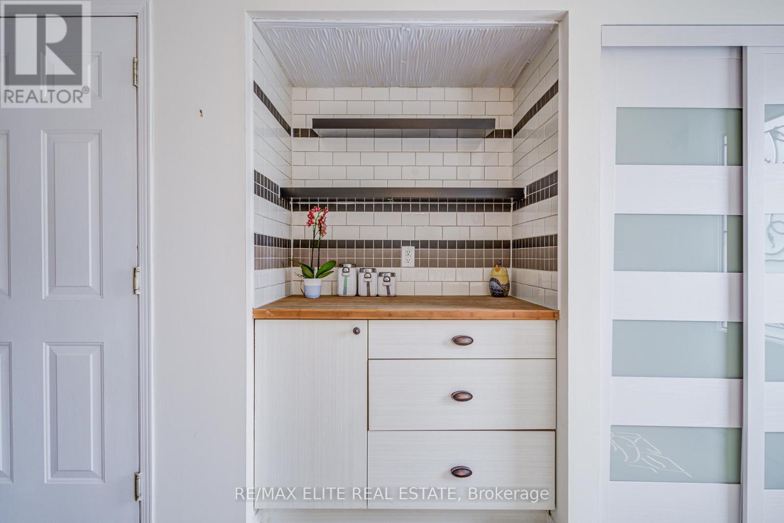 222 Country Lane, Barrie, Ontario  L4N 0W1 - Photo 5 - S12536686