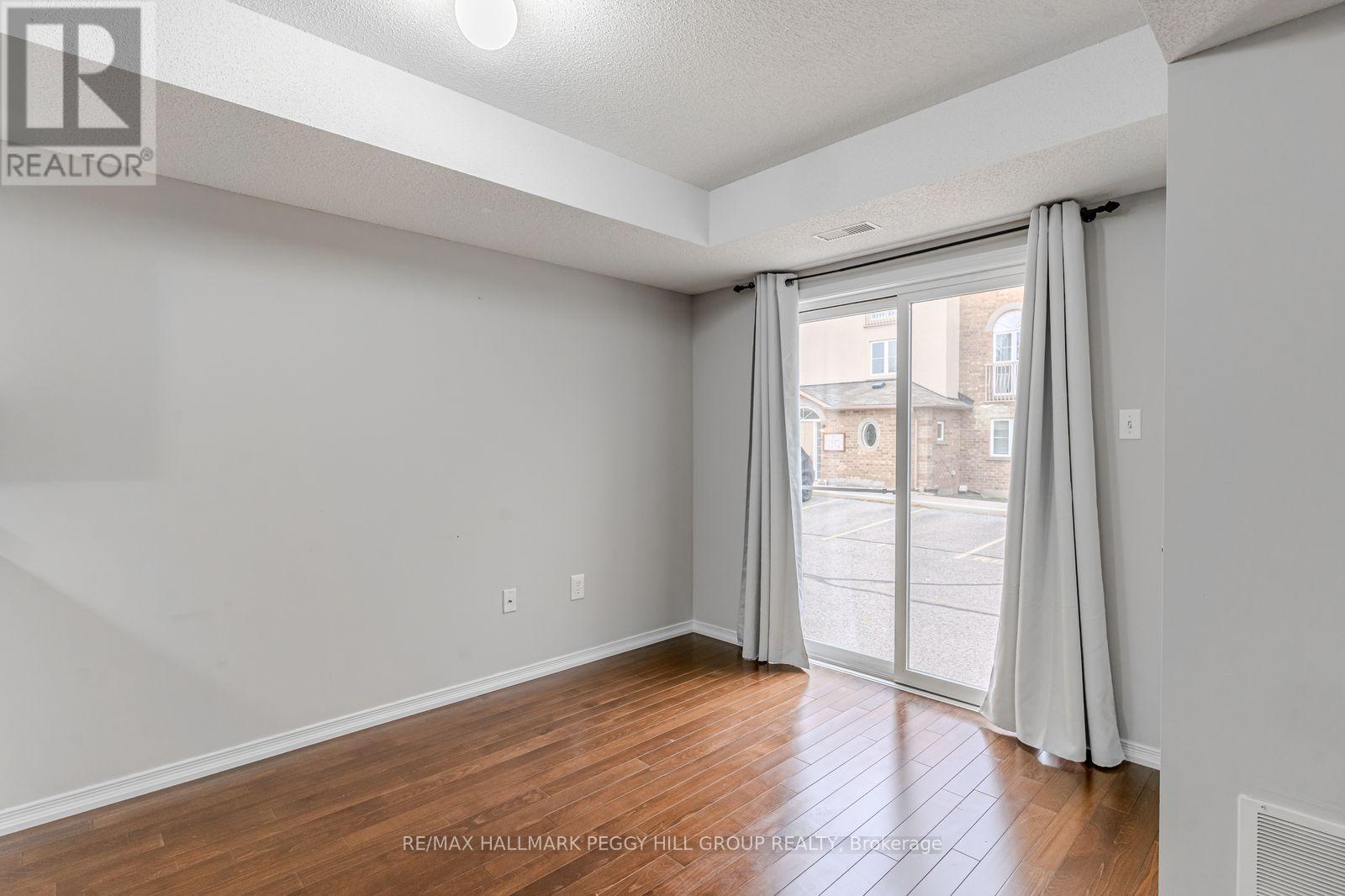 1 - 15 Cheltenham Road, Barrie, Ontario  L4M 0E7 - Photo 4 - S12536800