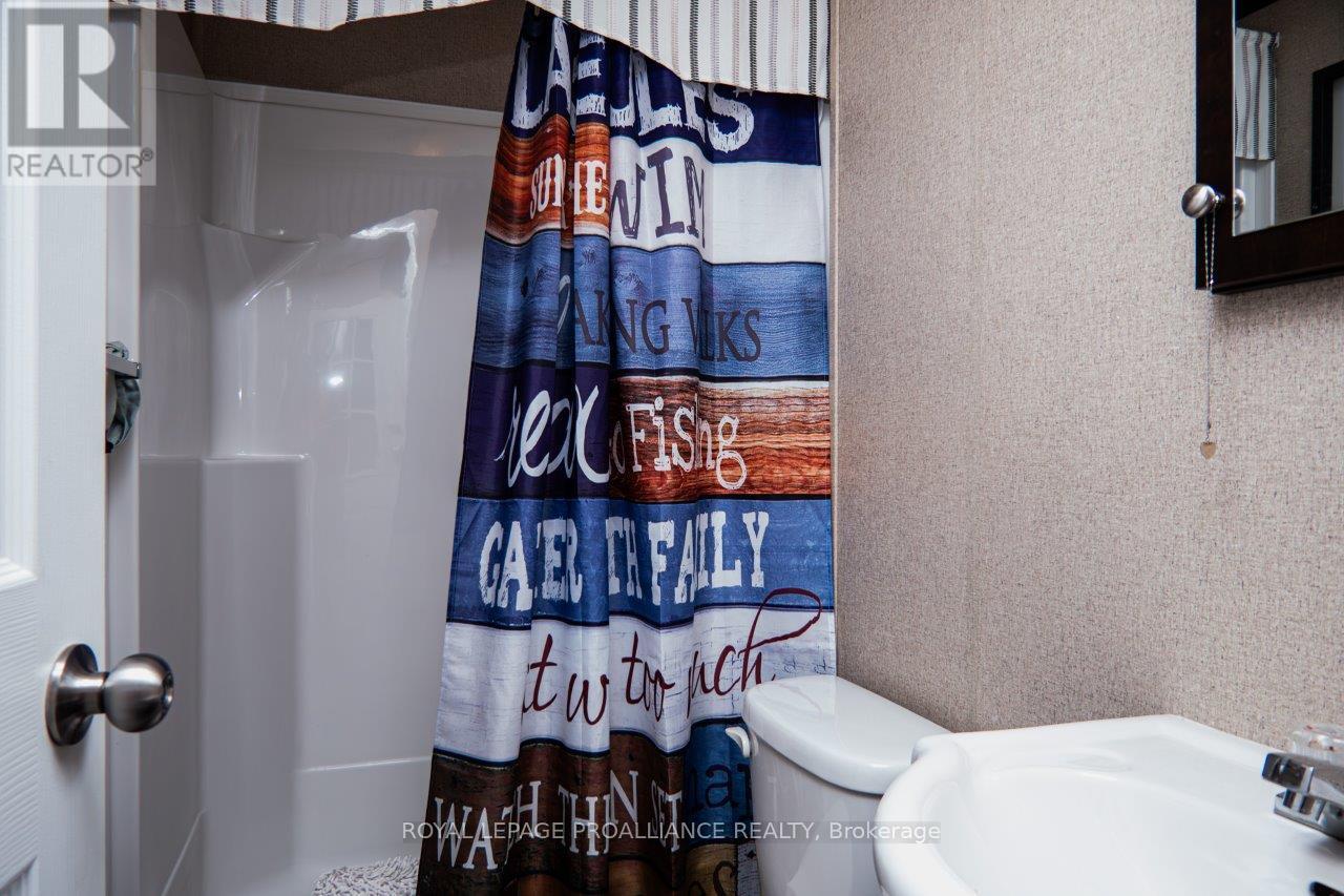 486 Cty Rd 18-12 Park Meadow Lane, Prince Edward County, Ontario K0K 1P0 - Photo 10 - X12536902