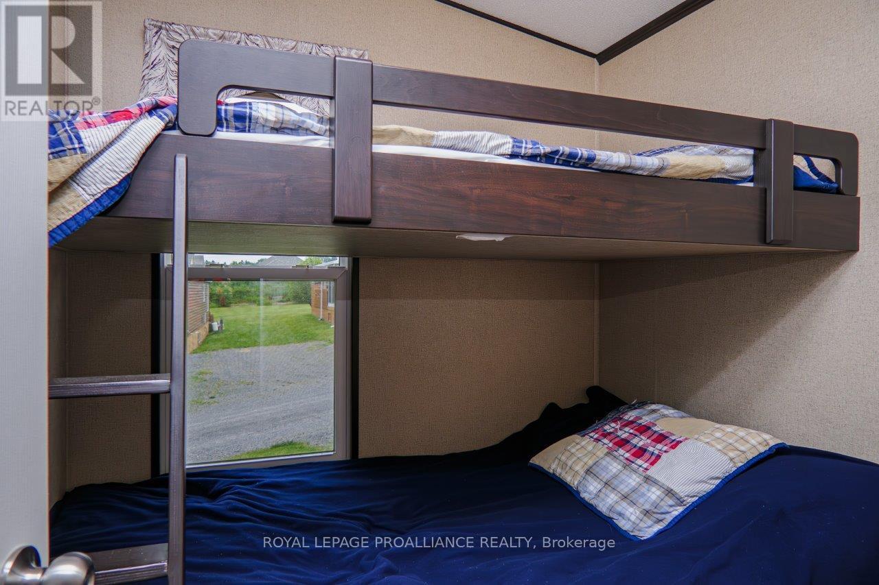 486 Cty Rd 18-12 Park Meadow Lane, Prince Edward County, Ontario K0K 1P0 - Photo 11 - X12536902