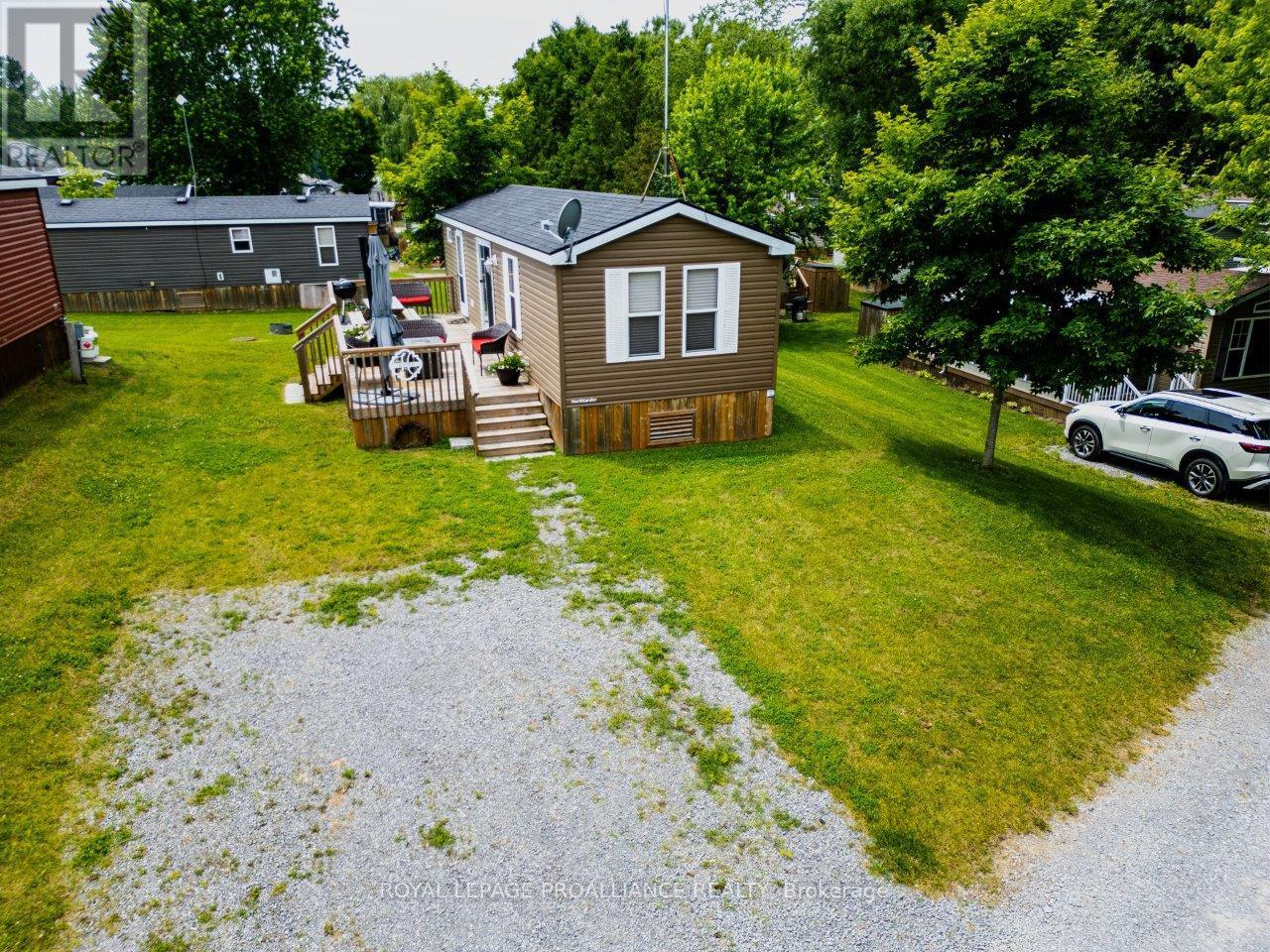 486 Cty Rd 18-12 Park Meadow Lane, Prince Edward County, Ontario K0K 1P0 - Photo 18 - X12536902