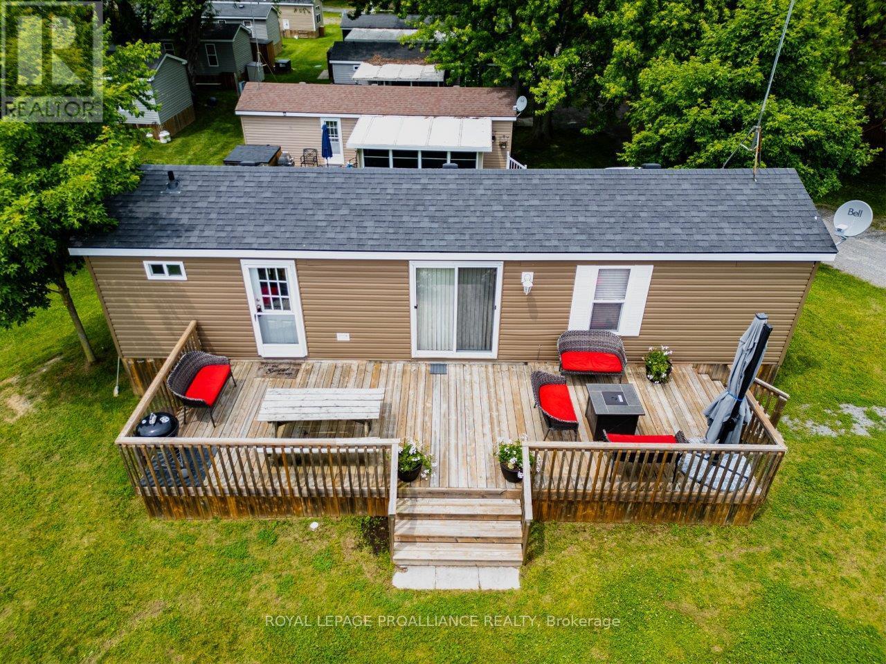 486 Cty Rd 18-12 Park Meadow Lane, Prince Edward County, Ontario K0K 1P0 - Photo 21 - X12536902