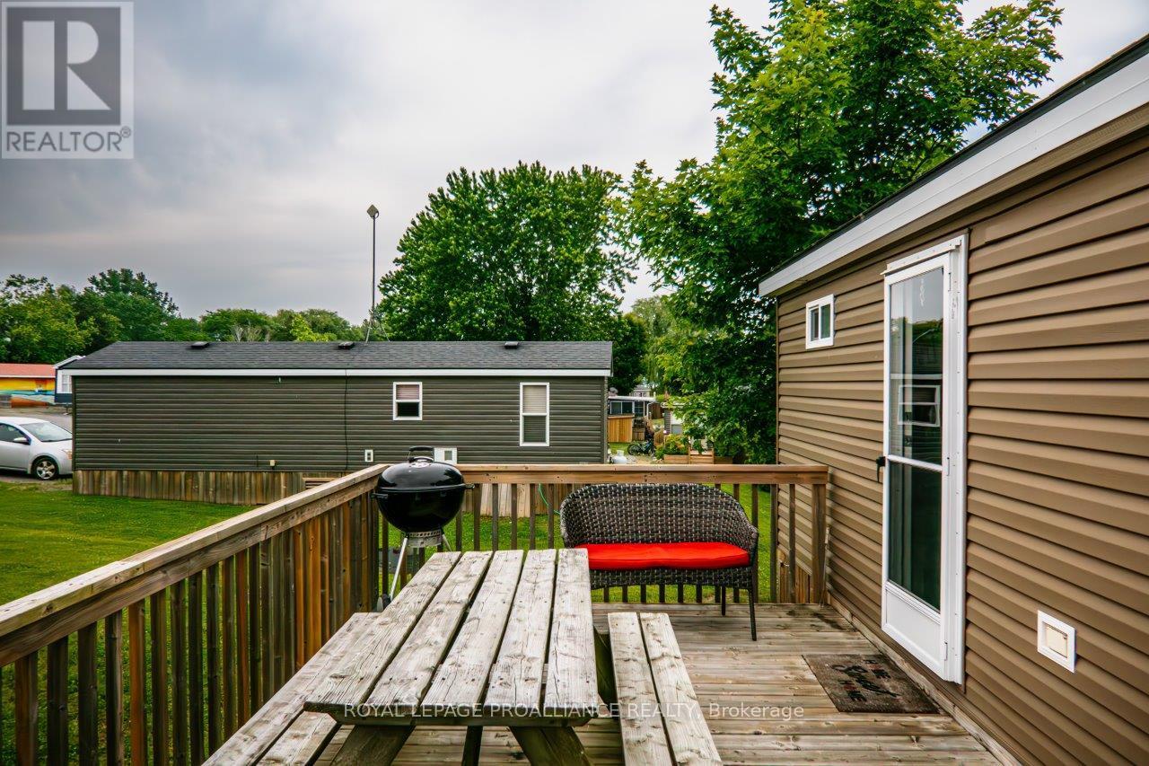 486 Cty Rd 18-12 Park Meadow Lane, Prince Edward County, Ontario K0K 1P0 - Photo 6 - X12536902