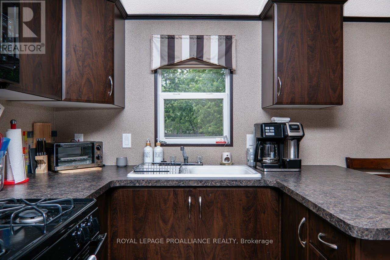 486 Cty Rd 18-12 Park Meadow Lane, Prince Edward County, Ontario K0K 1P0 - Photo 8 - X12536902