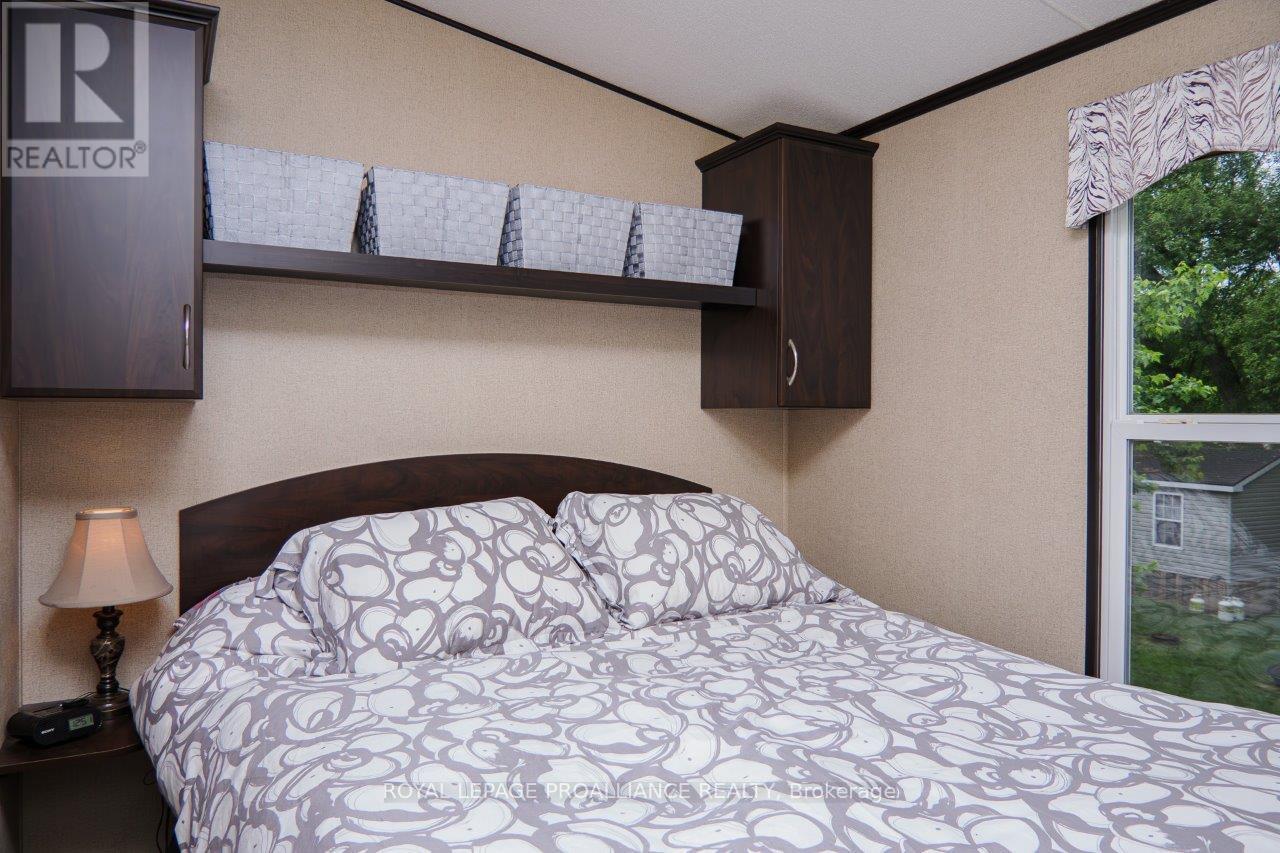 486 Cty Rd 18-12 Park Meadow Lane, Prince Edward County, Ontario K0K 1P0 - Photo 9 - X12536902