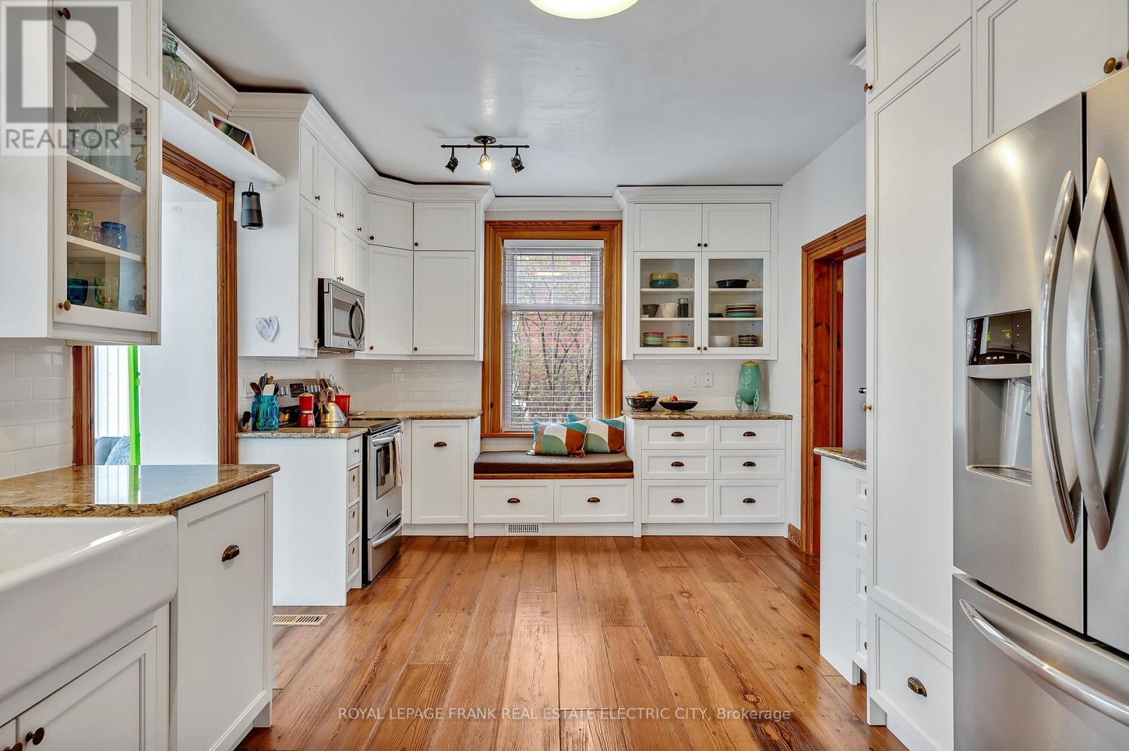 551 Weller Street, Peterborough, Ontario  K9H 2N9 - Photo 8 - X12536908