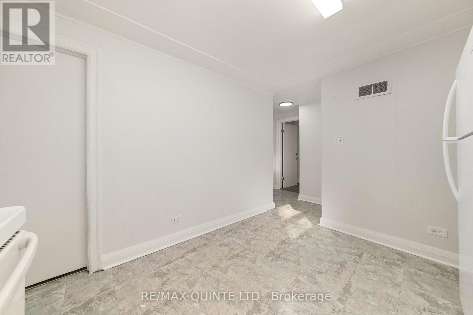 7 Ritchie Avenue, Belleville, Ontario  K8P 3V8 - Photo 10 - X12536926