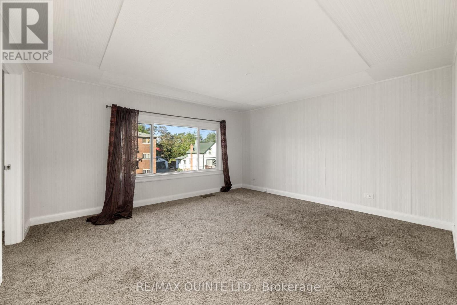 7 Ritchie Avenue, Belleville, Ontario  K8P 3V8 - Photo 11 - X12536926