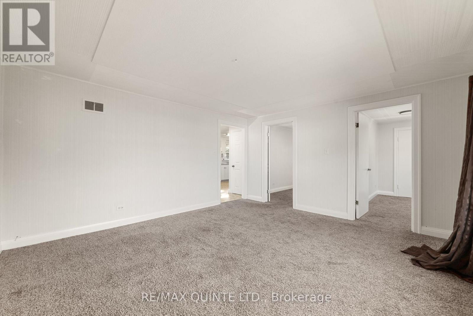 7 Ritchie Avenue, Belleville, Ontario  K8P 3V8 - Photo 13 - X12536926