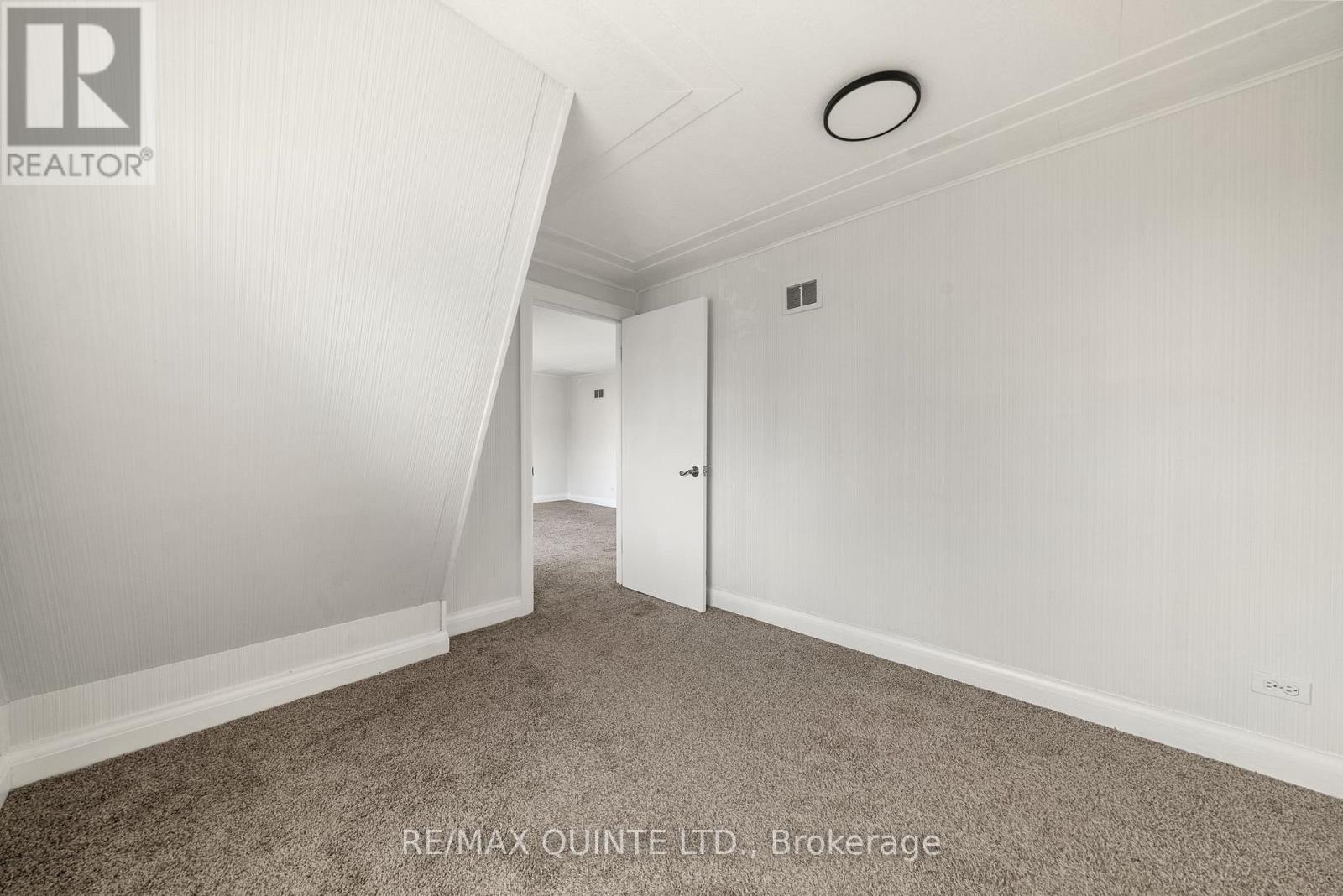 7 Ritchie Avenue, Belleville, Ontario  K8P 3V8 - Photo 17 - X12536926