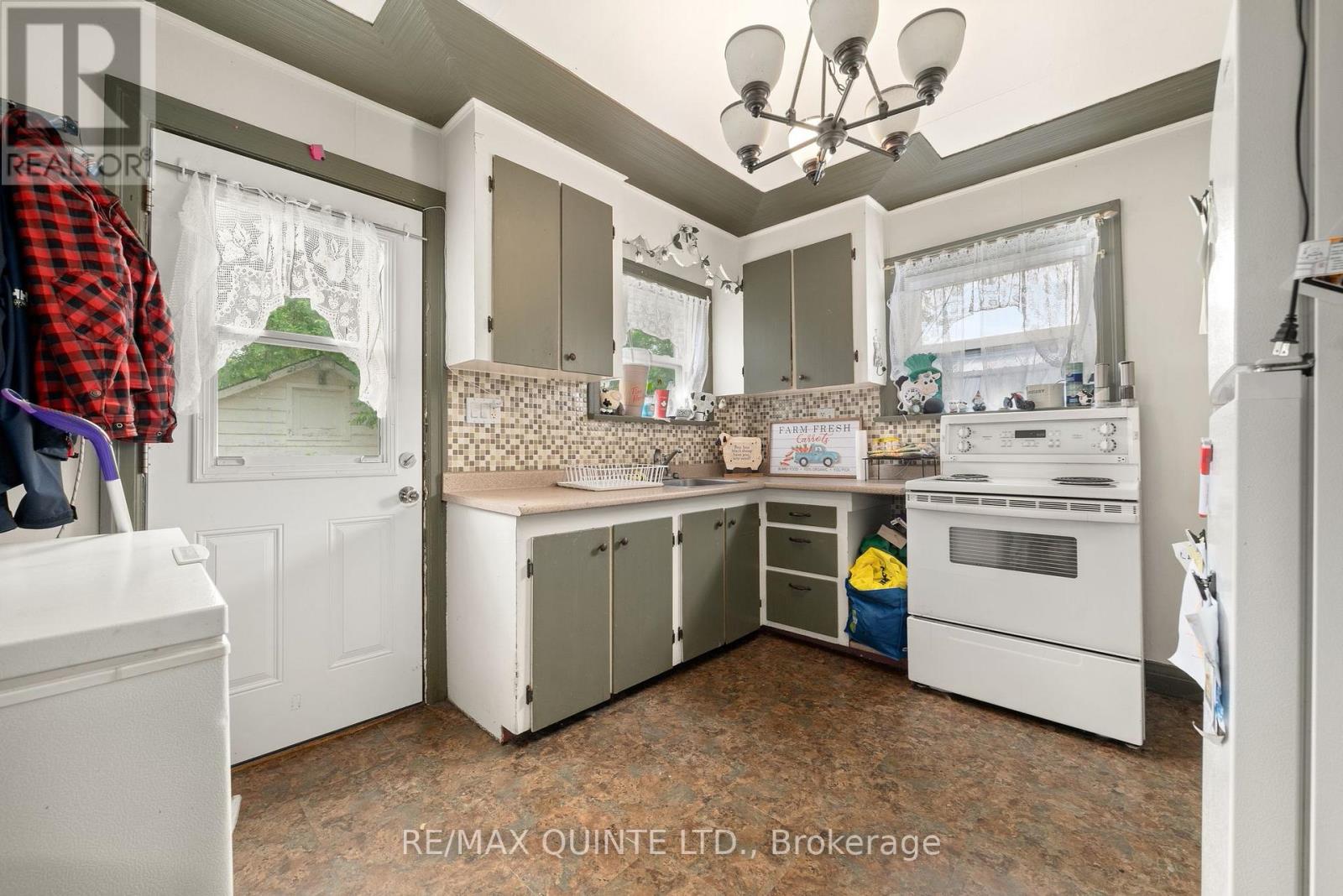 7 Ritchie Avenue, Belleville, Ontario  K8P 3V8 - Photo 26 - X12536926