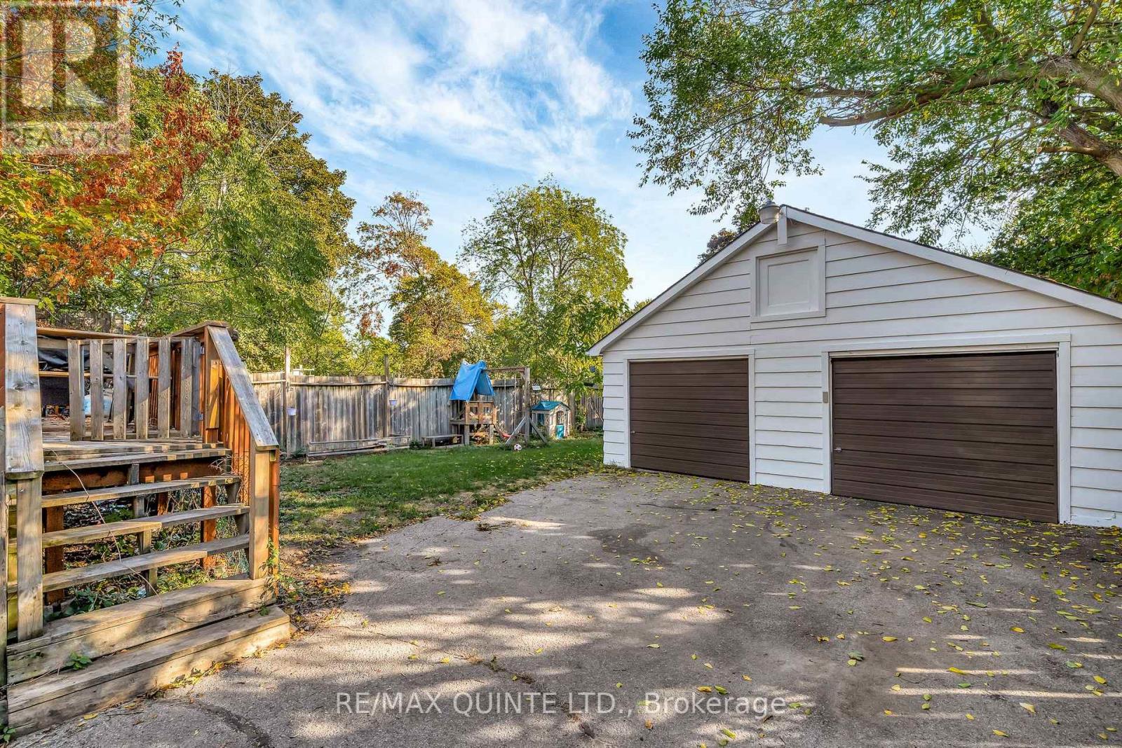 7 Ritchie Avenue, Belleville, Ontario  K8P 3V8 - Photo 30 - X12536926