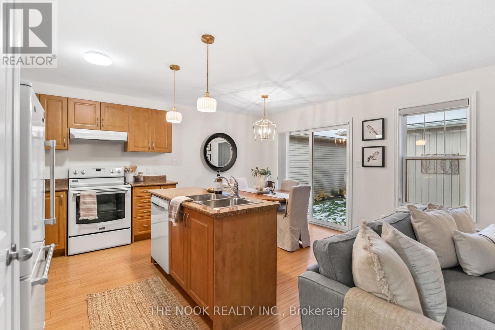 7 Greenaway Circle, Port Hope, Ontario  L1A 0B9 - Photo 12 - X12536962