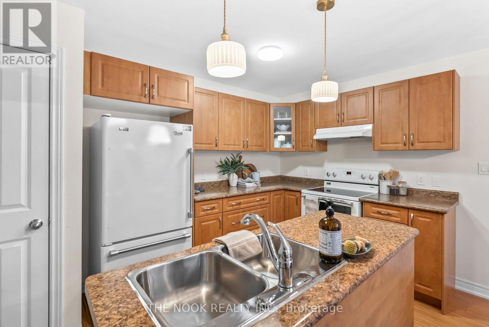 7 Greenaway Circle, Port Hope, Ontario  L1A 0B9 - Photo 14 - X12536962