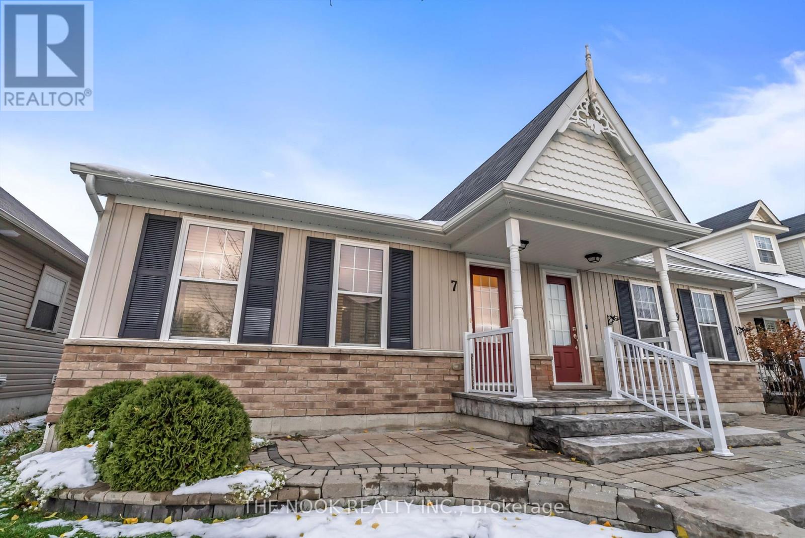 7 Greenaway Circle, Port Hope, Ontario  L1A 0B9 - Photo 5 - X12536962