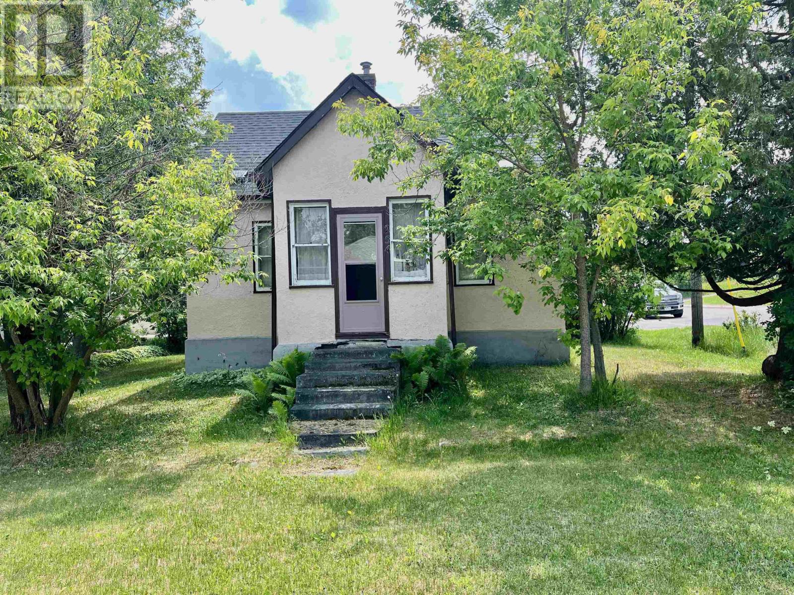 254 Florence ST, Dryden, Ontario