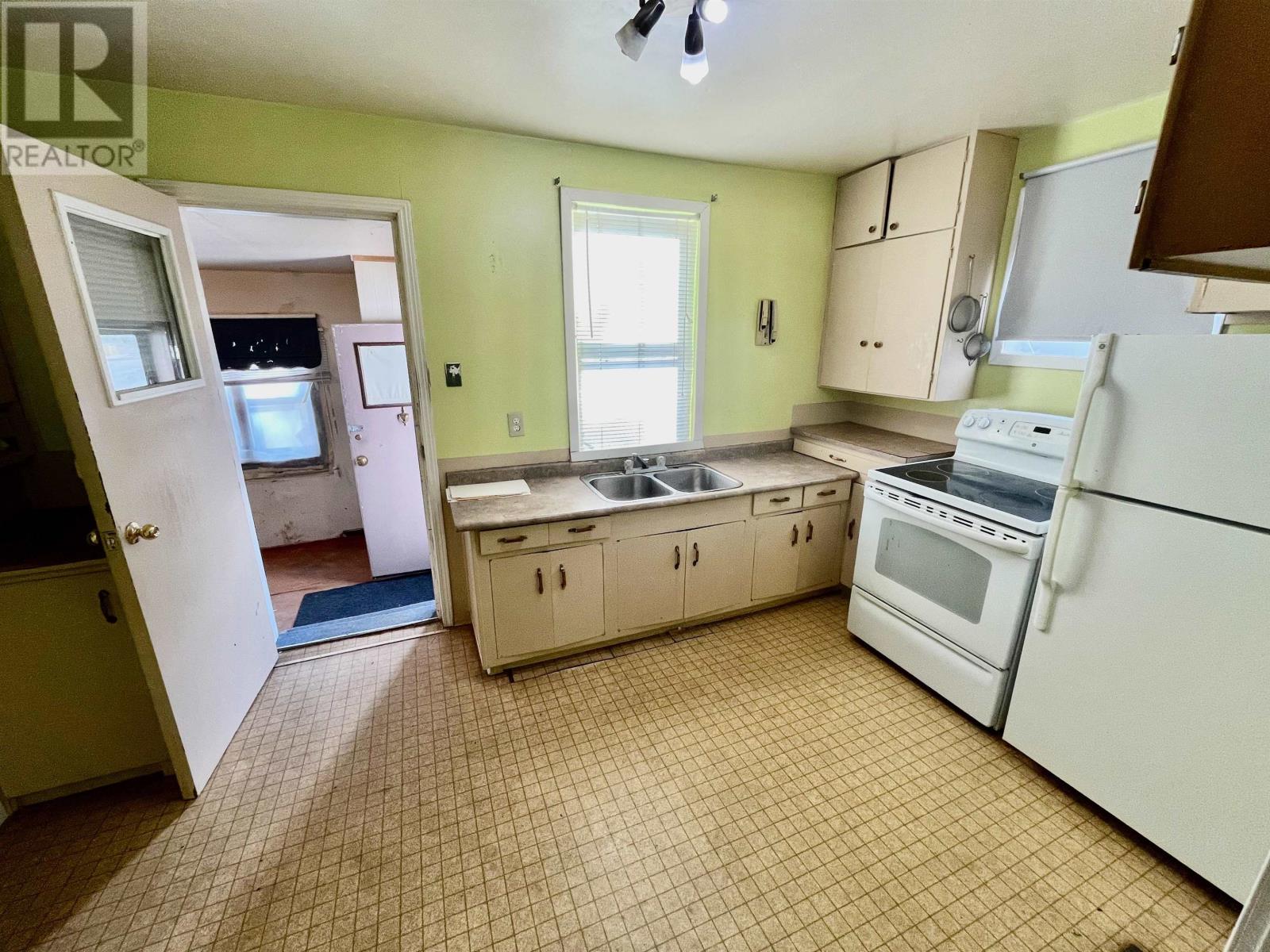 254 Florence St, Dryden, Ontario P8N 2S4 - Photo 3 - TB253454