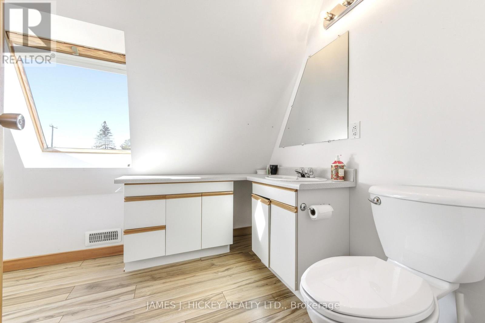 120 Deep River Road, Deep River, Ontario K0J 1P0 - Photo 18 - X12536928