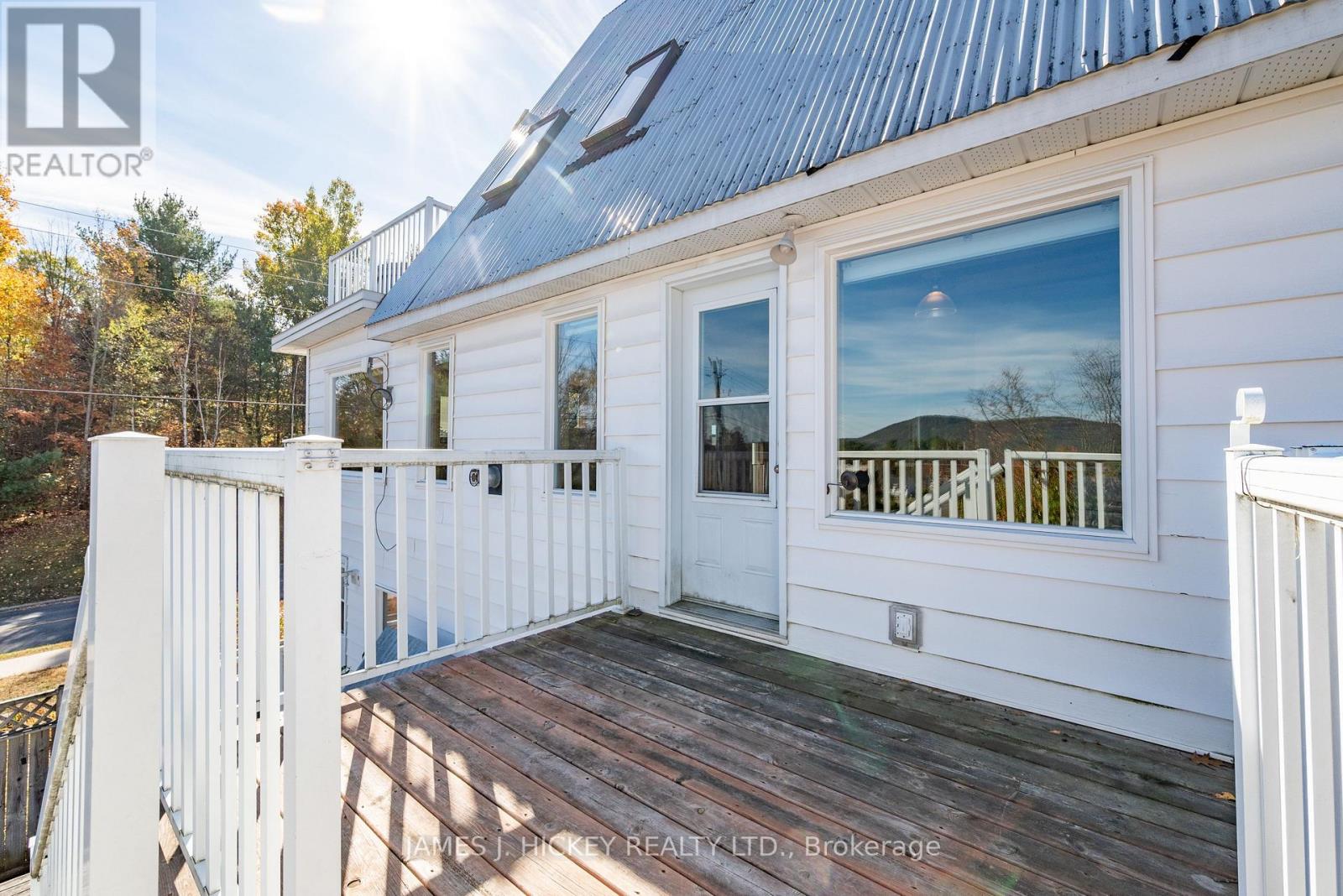 120 Deep River Road, Deep River, Ontario K0J 1P0 - Photo 32 - X12536928