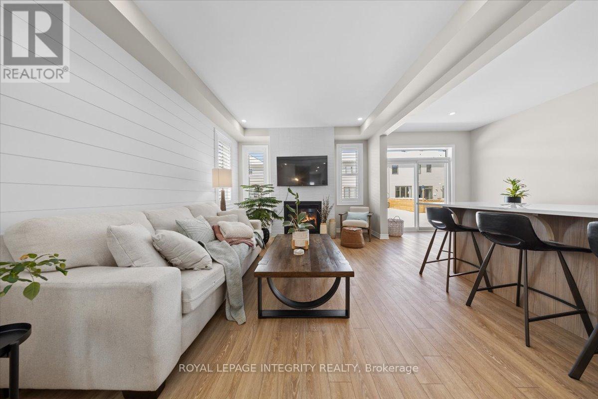 355 Crossway Terrace, Ottawa, Ontario  K2S 2Z3 - Photo 10 - X12536920