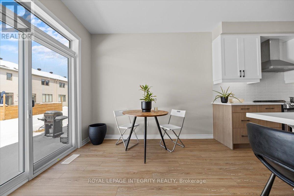 355 Crossway Terrace, Ottawa, Ontario  K2S 2Z3 - Photo 14 - X12536920