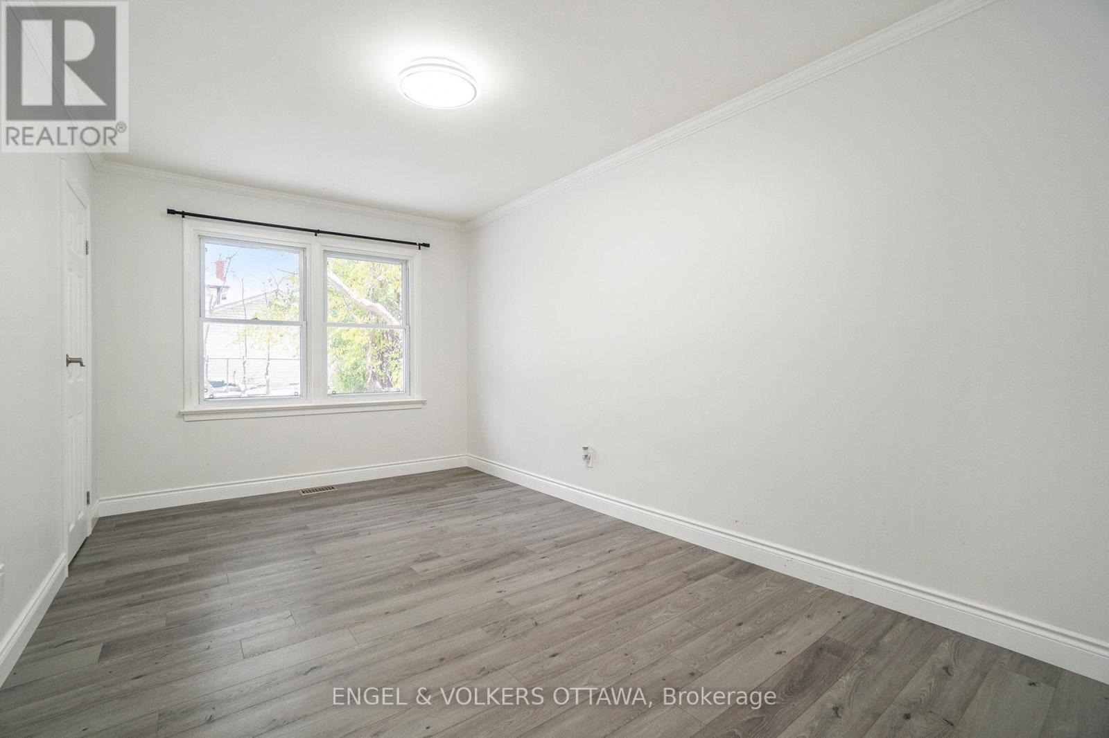 #a - 465 Newman Avenue, Ottawa, Ontario K1K 1N8 - Photo 10 - X12536944