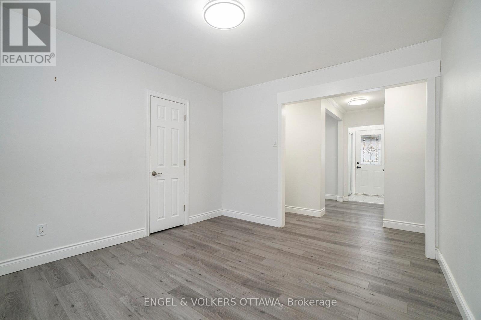 #a - 465 Newman Avenue, Ottawa, Ontario K1K 1N8 - Photo 7 - X12536944