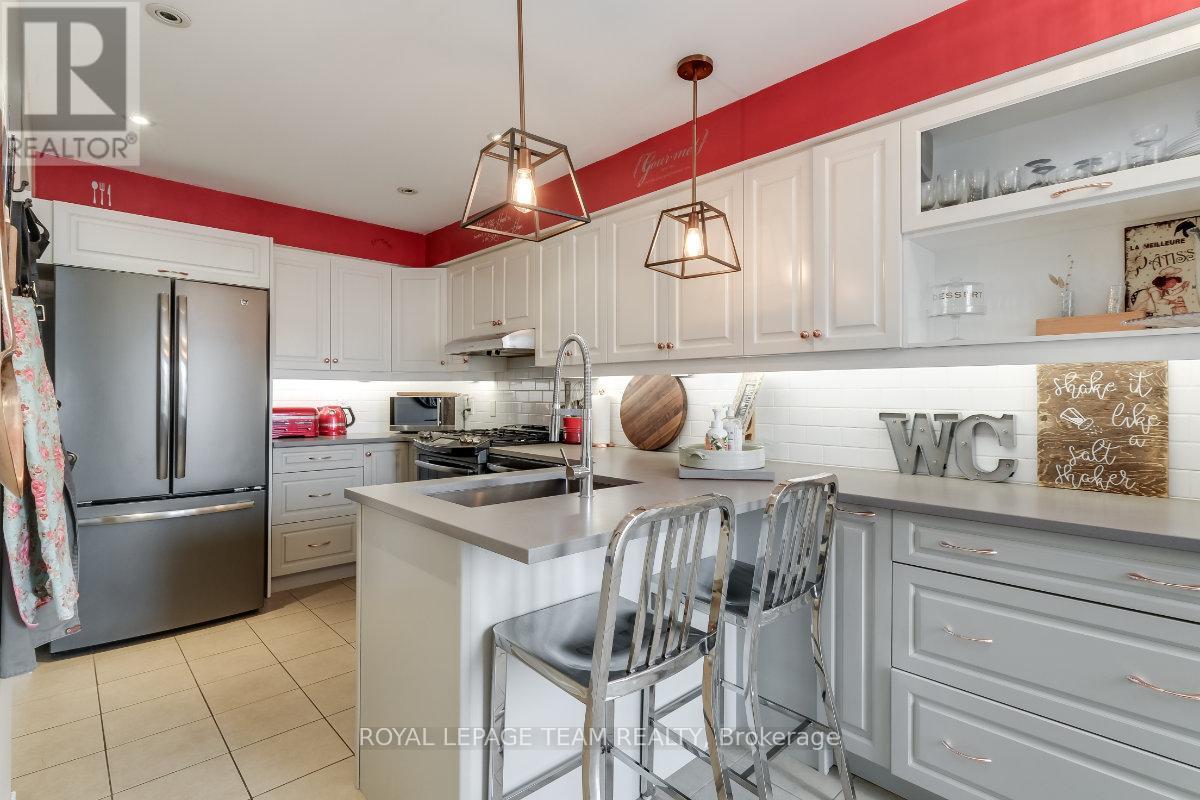 404 Heathrow Private, Ottawa, Ontario  K2S 0M9 - Photo 14 - X12536964