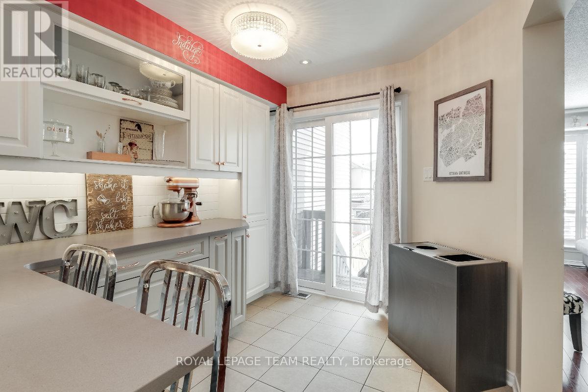 404 Heathrow Private, Ottawa, Ontario  K2S 0M9 - Photo 17 - X12536964