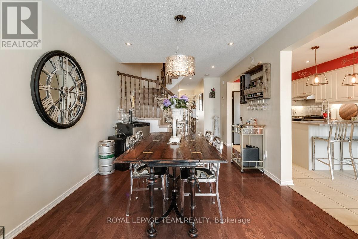 404 Heathrow Private, Ottawa, Ontario  K2S 0M9 - Photo 9 - X12536964