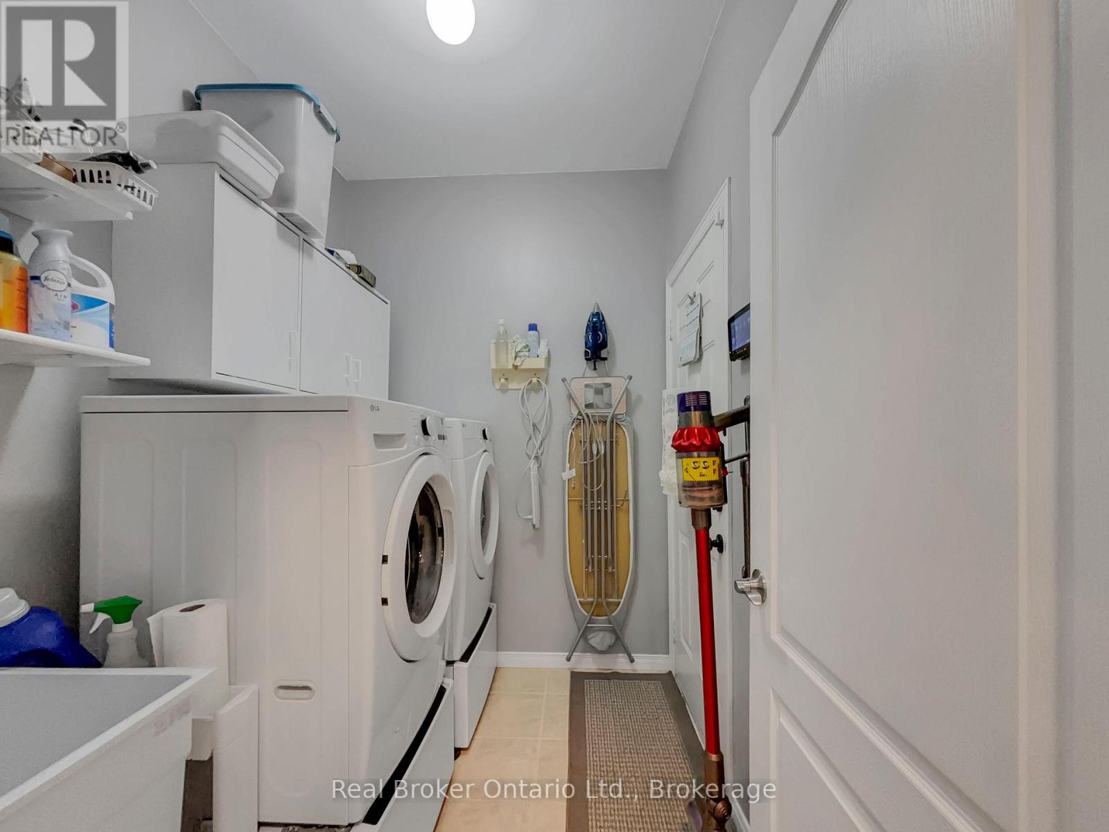 15 - 566 Southridge Drive, Hamilton, Ontario  L9C 7W5 - Photo 15 - X12537030