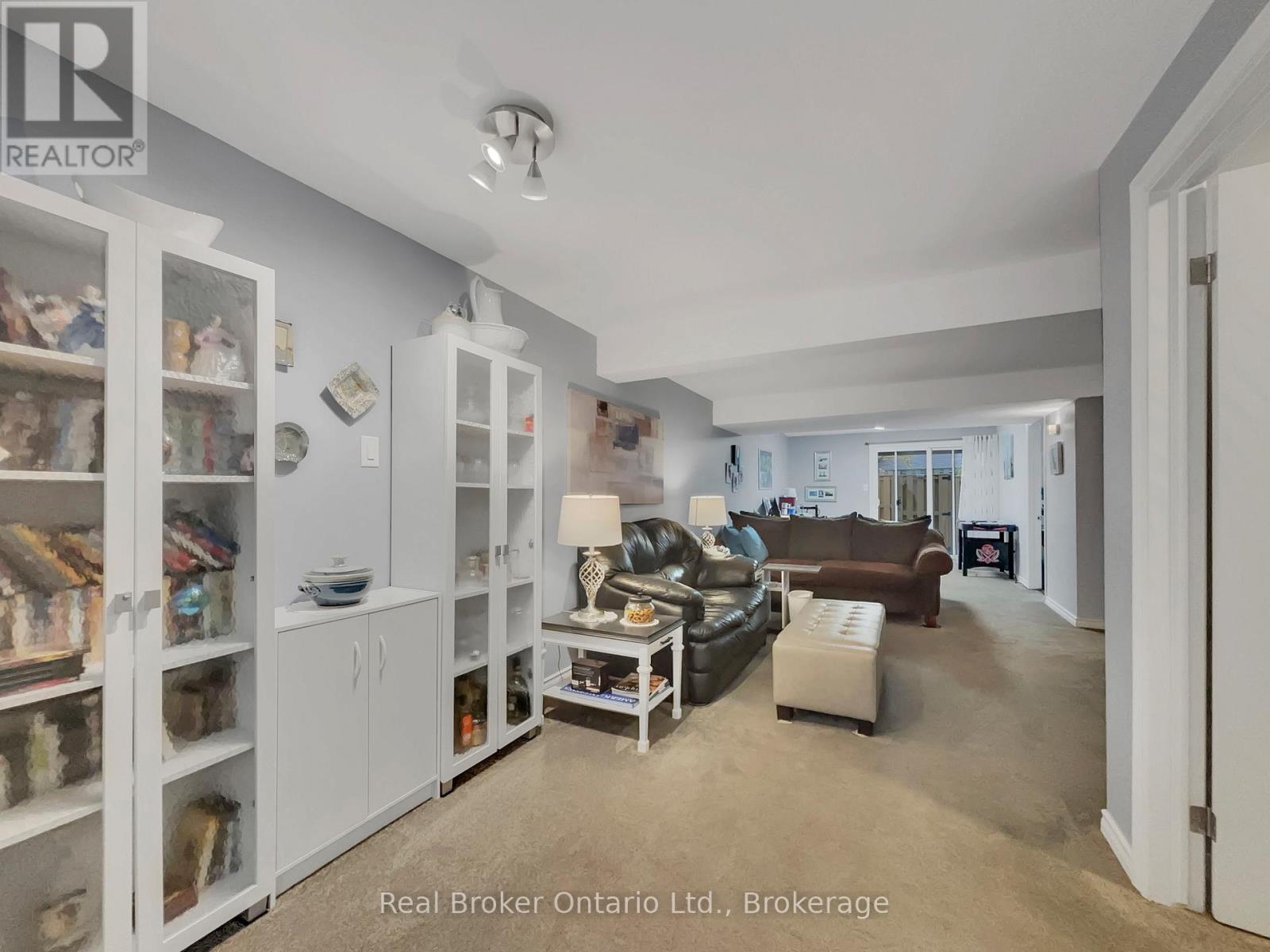 15 - 566 Southridge Drive, Hamilton, Ontario  L9C 7W5 - Photo 23 - X12537030