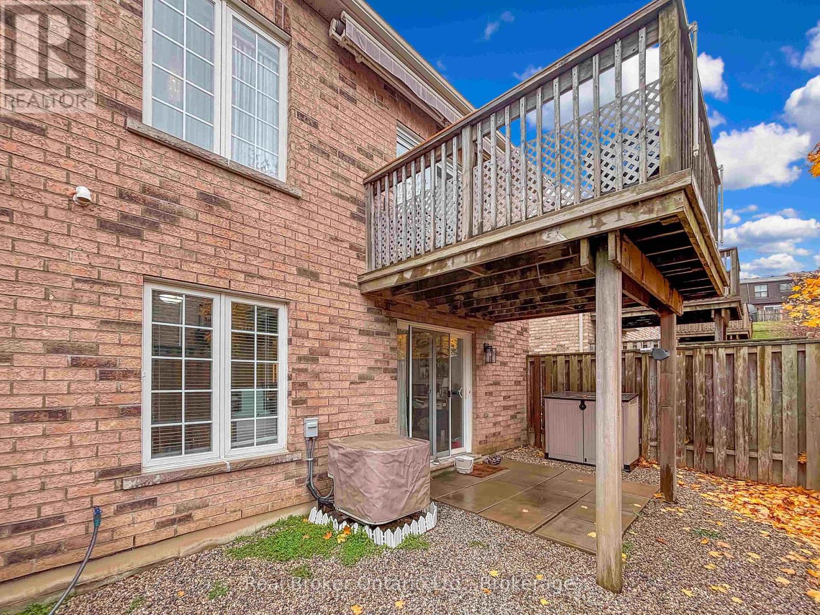 15 - 566 Southridge Drive, Hamilton, Ontario  L9C 7W5 - Photo 32 - X12537030