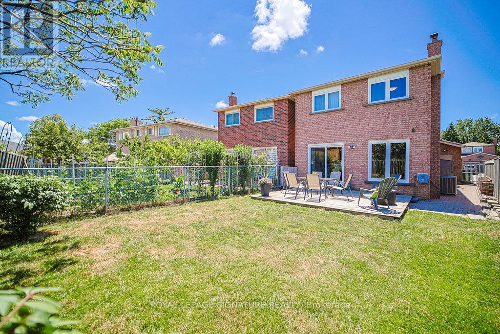 1106 Highgate Place, Mississauga, Ontario  L4W 3H4 - Photo 20 - W12536558