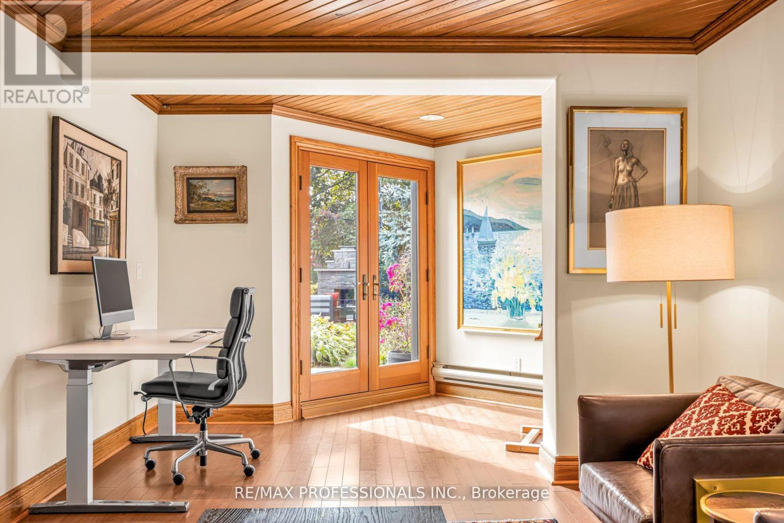 16 Woodpark Road, Toronto, Ontario  M9P 1L9 - Photo 25 - W12536668