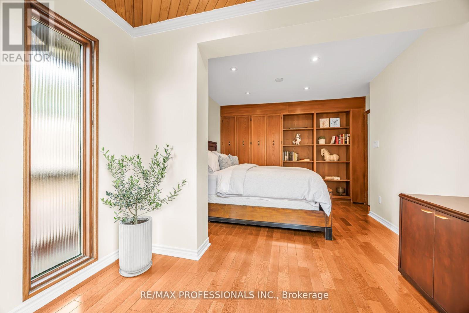 16 Woodpark Road, Toronto, Ontario  M9P 1L9 - Photo 30 - W12536668