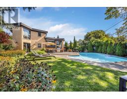 16 WOODPARK ROAD, Toronto, Ontario