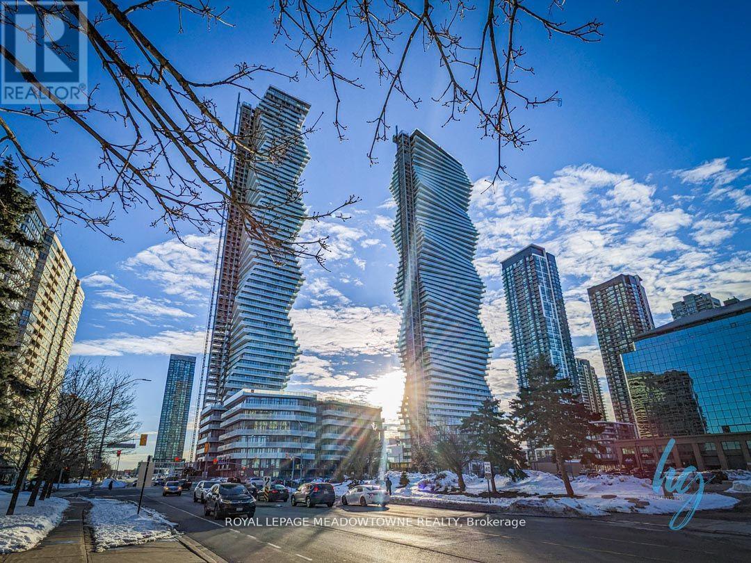 702 - 3900 CONFEDERATION PARKWAY, Mississauga, Ontario