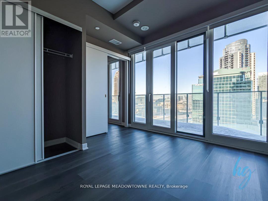 702 - 3900 Confederation Parkway, Mississauga, Ontario  L5B 0M3 - Photo 4 - W12536680